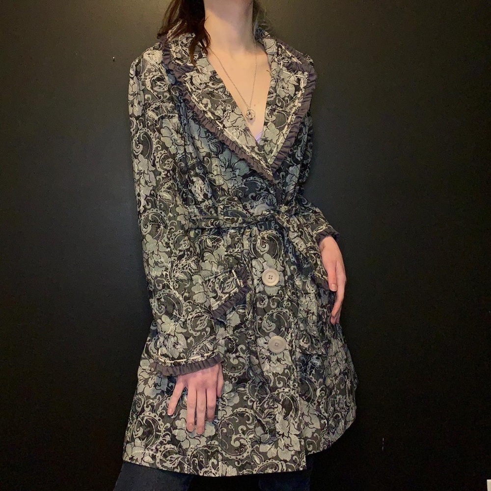 Nick & Mo by Anthropologie floral patterned trench coat with grey ruffle…